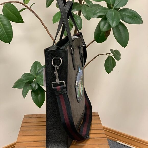 Coach Graham Structured Tote In Signature Canvas With Souvenir Patches - Picture 10 of 16